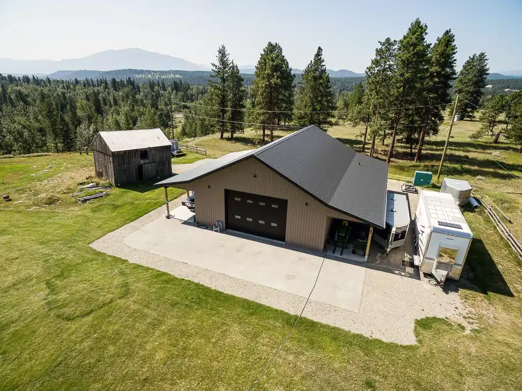 A buckskin post-frame lifestyle & hobby shop