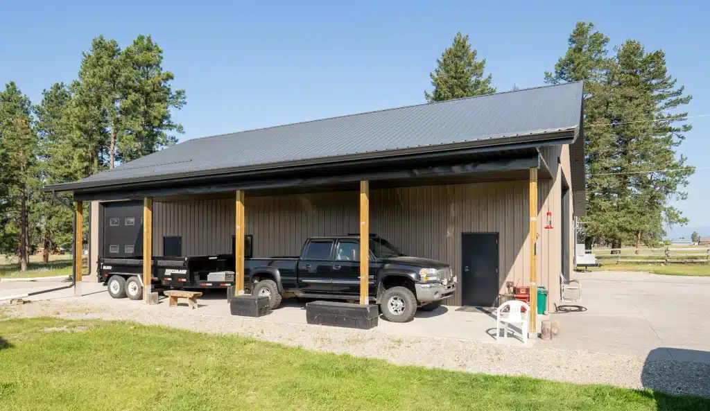 A buckskin post-frame lifestyle & hobby shop