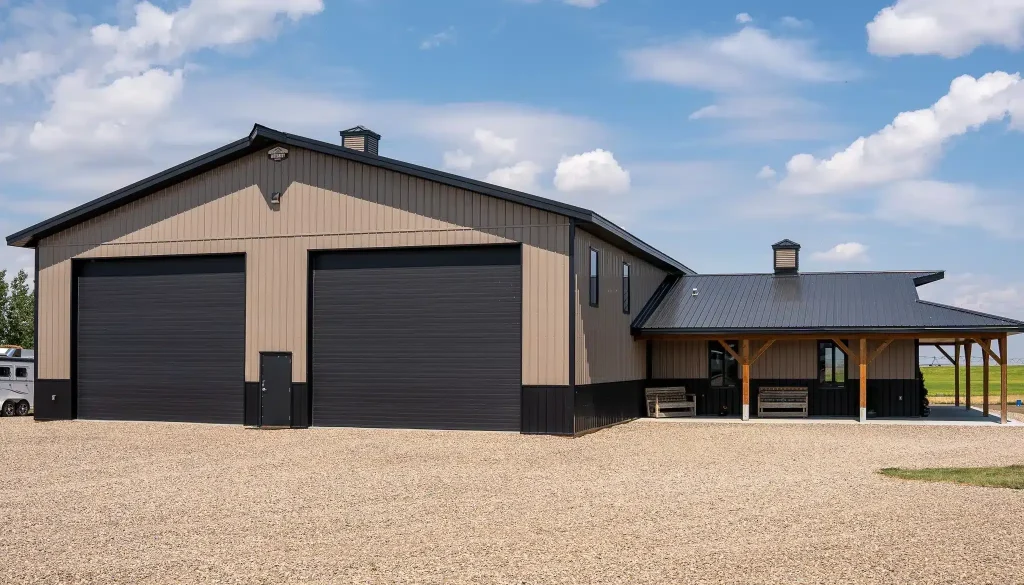 A post-frame lifestyle & hobby shop