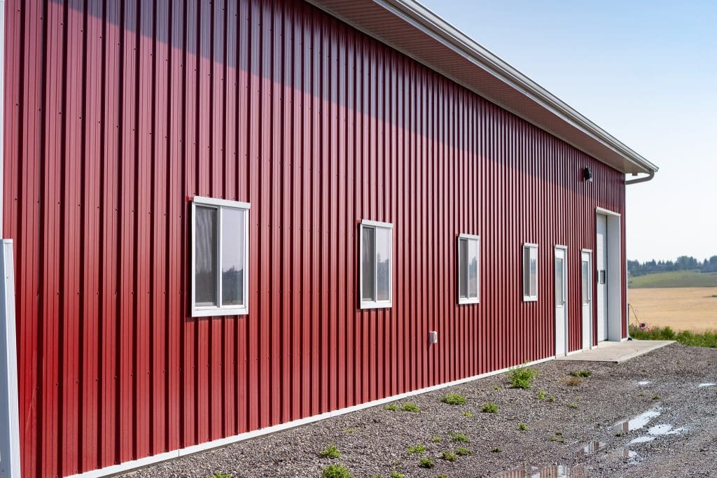 Metal Cladding by Integrity Post Structures