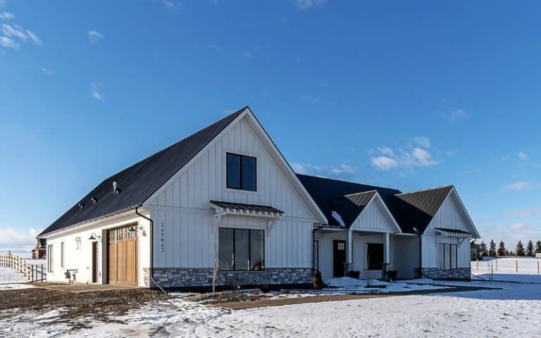 Beautiful Homestead with Loft | Foothills AB